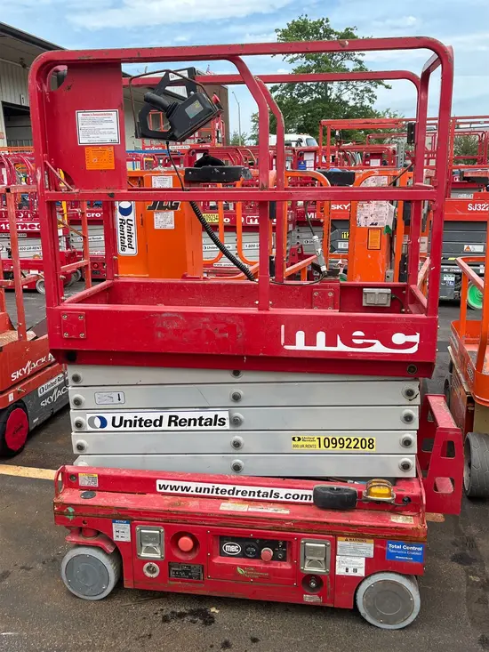 2019 MEC MICRO 19 Scissor Lift