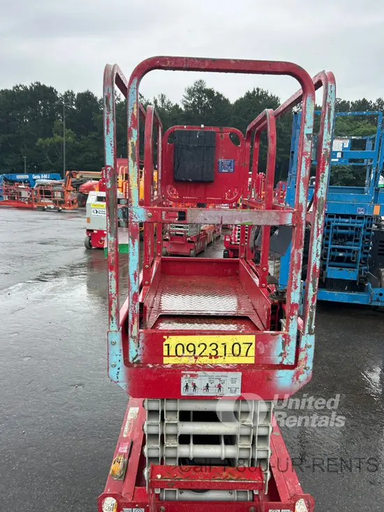 2019 MEC MICRO 19 Scissor Lift