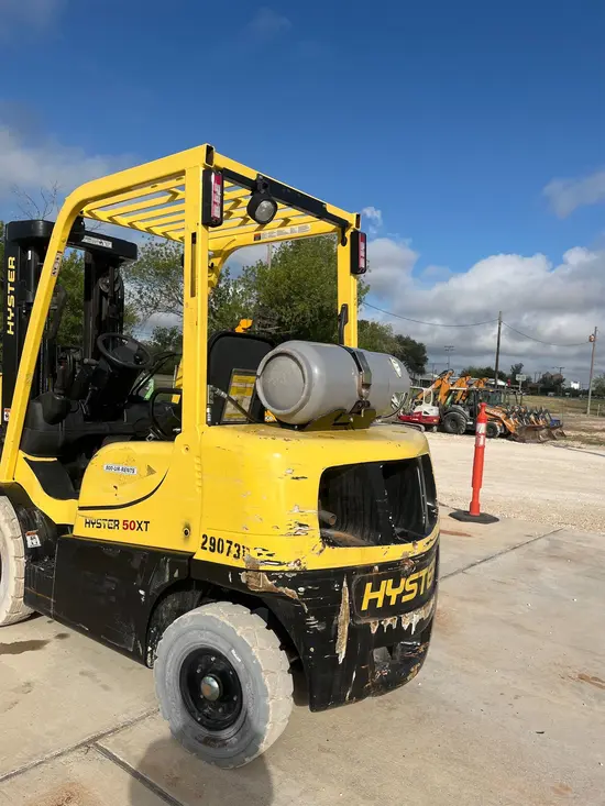 2022 HYSTER H50XT Warehouse Forklift
