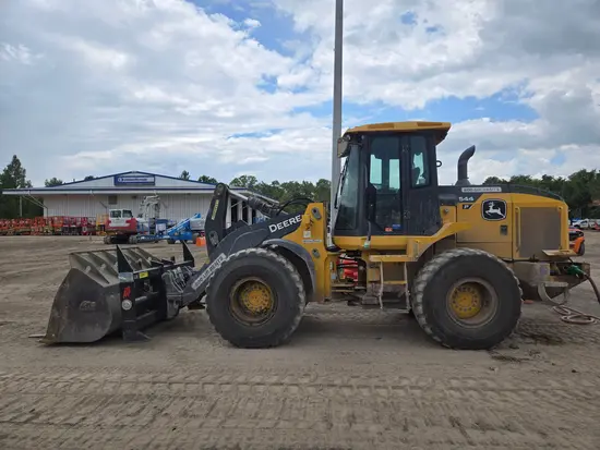 2022 John Deere 544P Wheel Loader