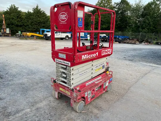 2019 MEC MICRO 19 Scissor Lift