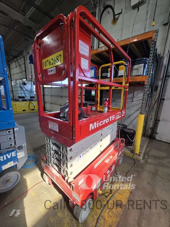 2018 MEC MICRO 19 Scissor Lift