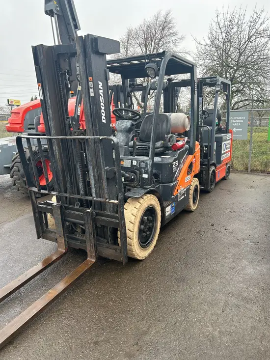 2021 Doosan G25N-7DF Warehouse Forklift