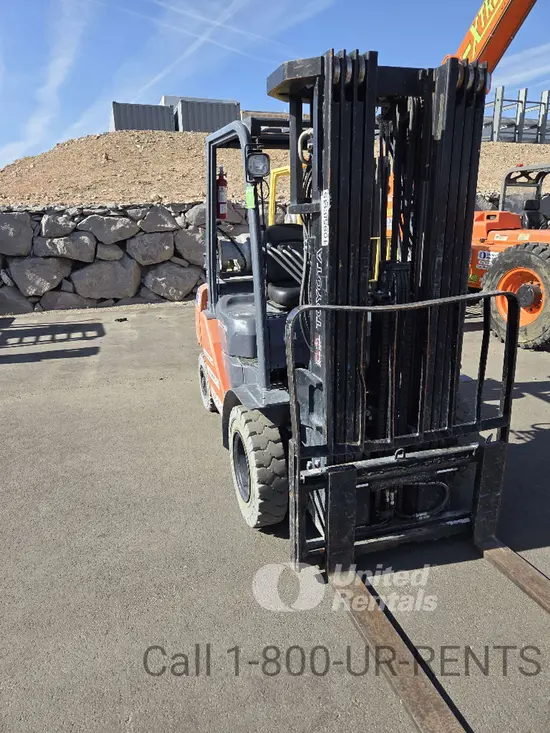 2019 Toyota 8FGU25 Warehouse Forklift
