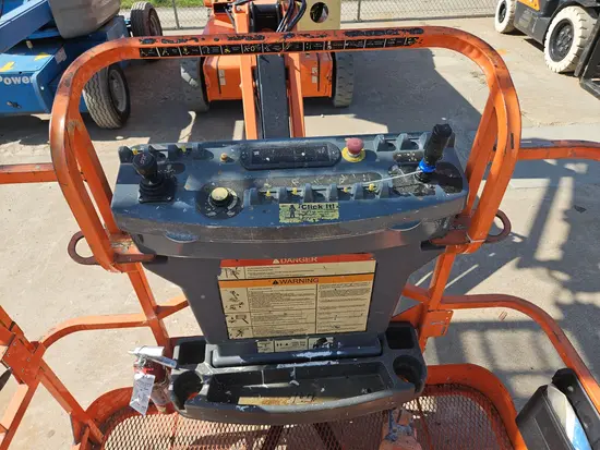 2013 JLG E450AJ Articulating Boom Lift