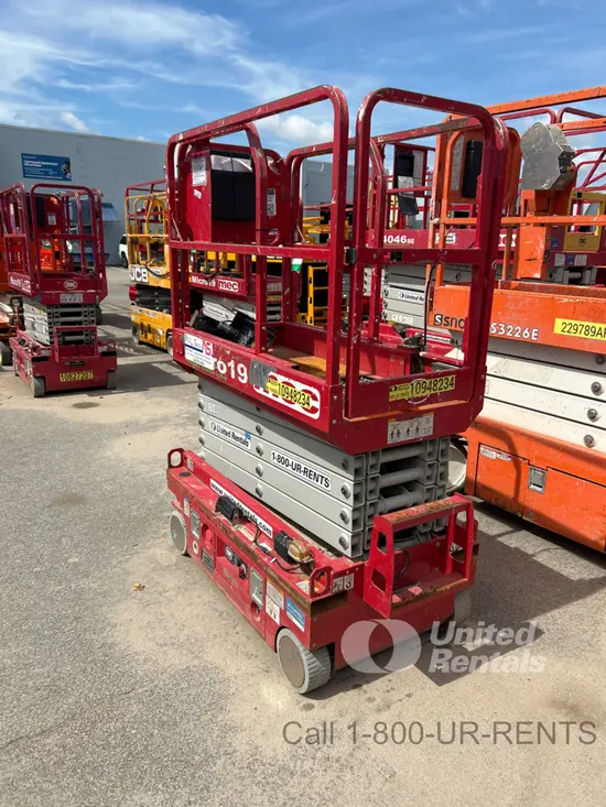 2019 MEC MICRO 19 Scissor Lift