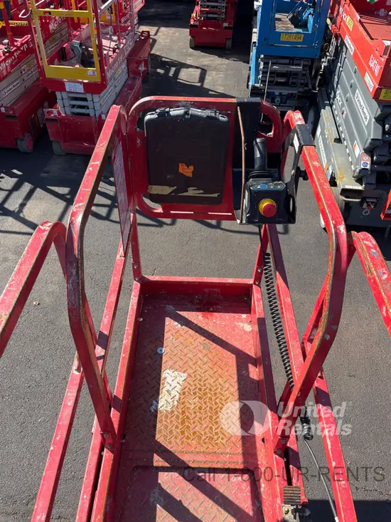 2019 MEC MICRO 19 Scissor Lift