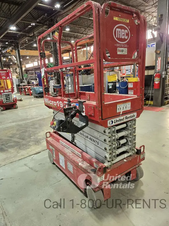 2019 MEC MICRO 19 Scissor Lift