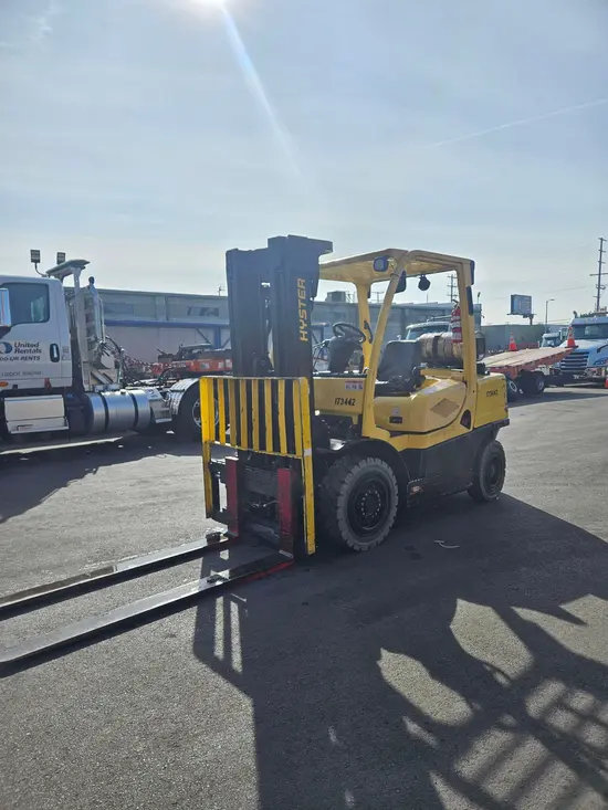 2016 HYSTER H80FT Warehouse Forklift
