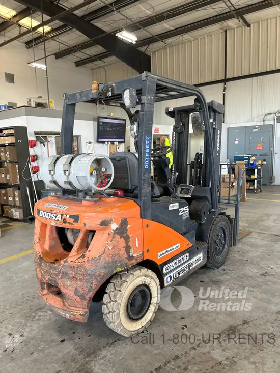 2022 Doosan G25P-7DF Warehouse Forklift