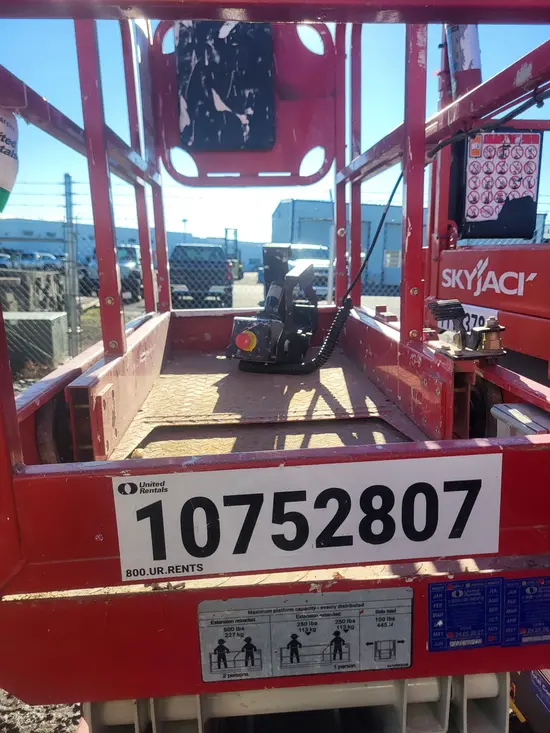 2018 MEC MICRO 19 Scissor Lift