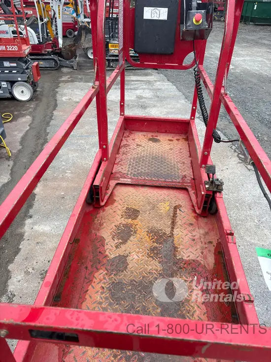 2019 MEC MICRO 19 Scissor Lift