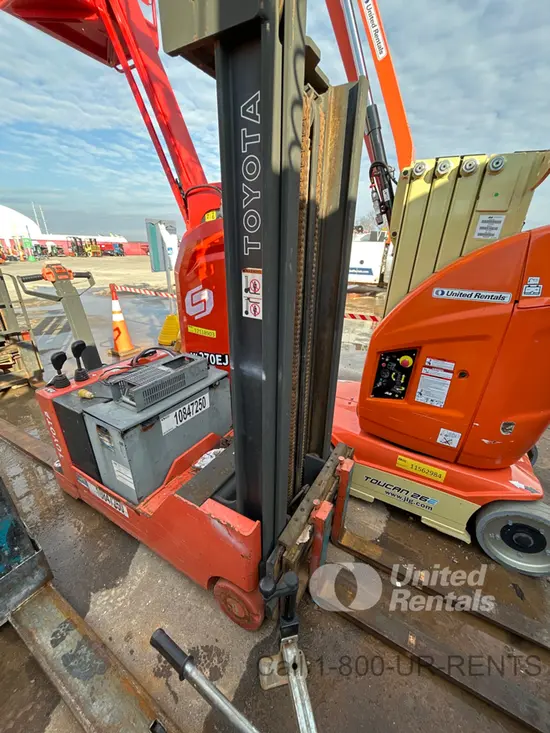 2018 Toyota 6BWC20 Warehouse Forklift