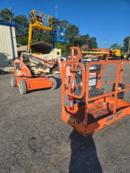 2017 JLG E450AJ Articulating Boom Lift