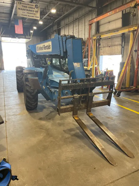 2016 Genie GTH-1056 Forklift
