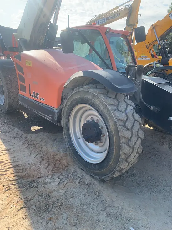 2019 JLG 1055 Forklift