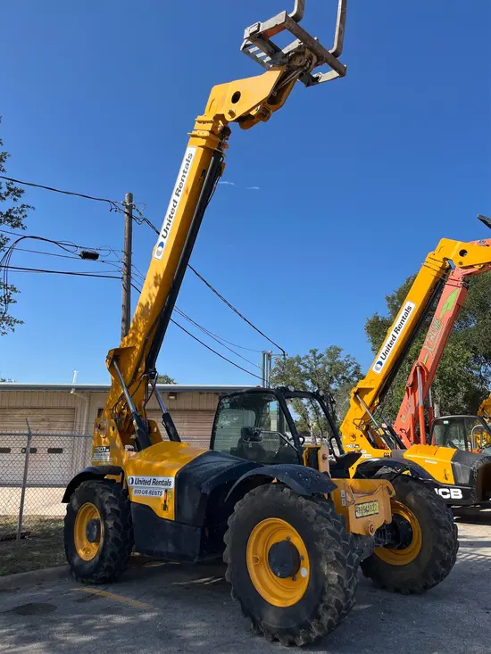 2017 JCB 507-42 Forklift