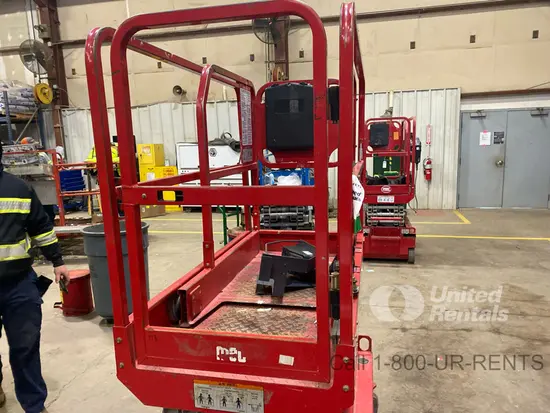 2019 MEC MICRO 19 Scissor Lift