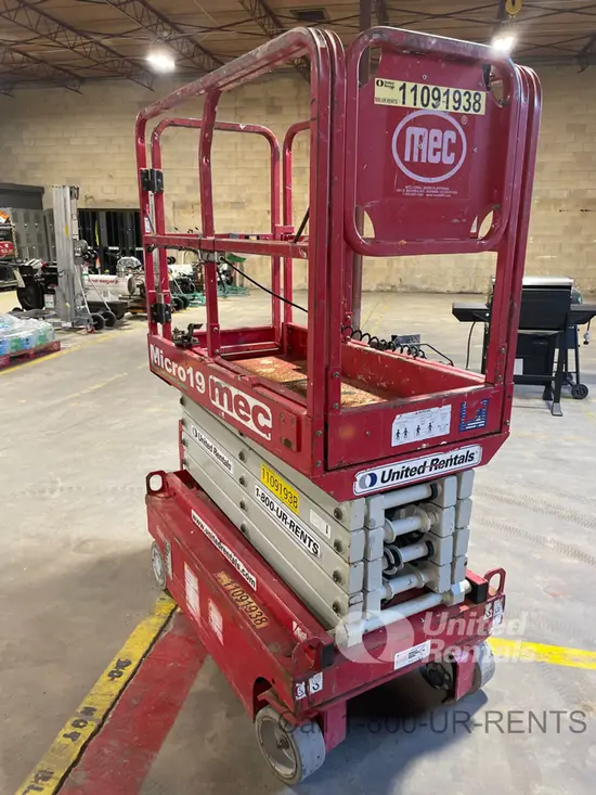 2020 MEC MICRO 19 Scissor Lift