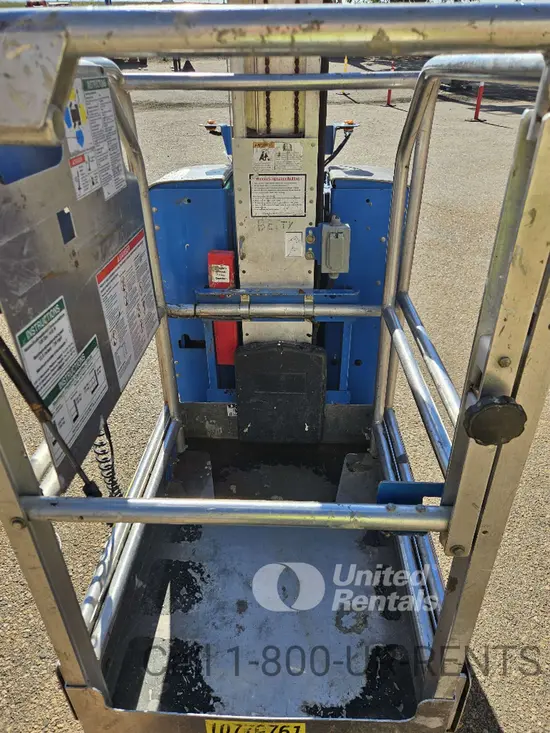 2018 Genie GR-20 Self-Propelled One-Person Lift