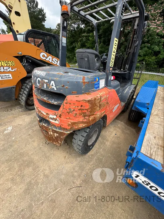 2018 Toyota 8FD35U Warehouse Forklift