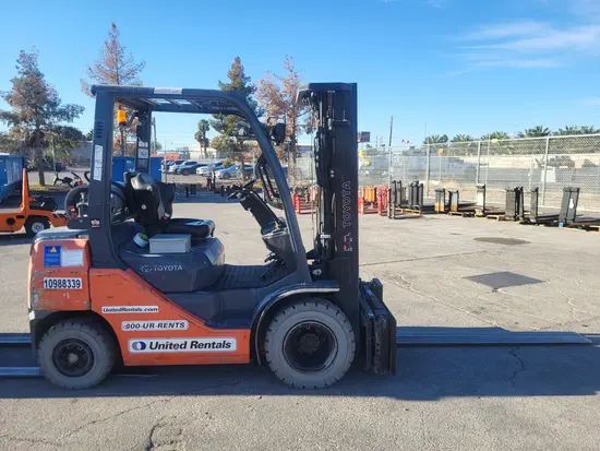2019 Toyota 8FGU25 Warehouse Forklift