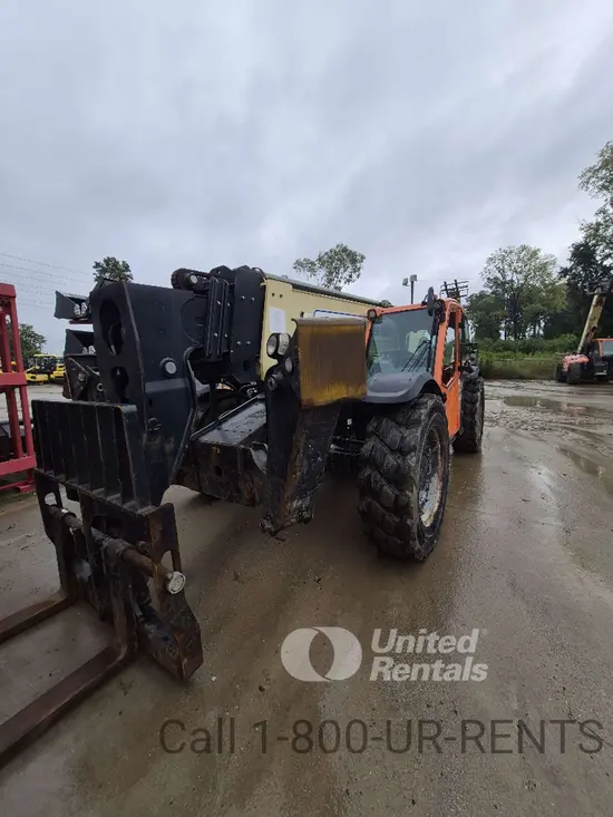 2019 JLG 1055 Forklift