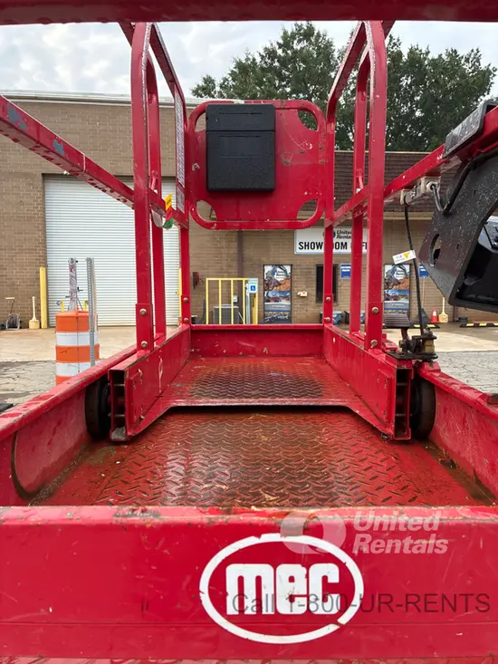 2019 MEC MICRO 19 Scissor Lift