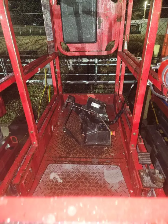 2018 MEC MICRO 19 Scissor Lift