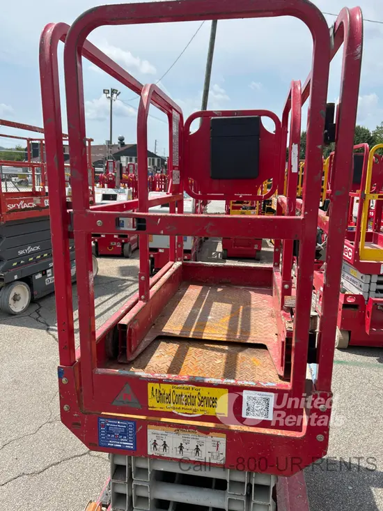 2019 MEC MICRO 19 Scissor Lift