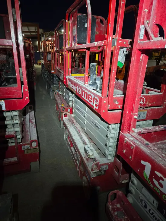 2019 MEC MICRO 19 Scissor Lift