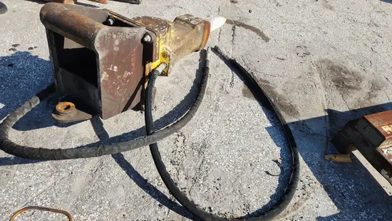 2017 Atlas Copco SB 452 Attachment