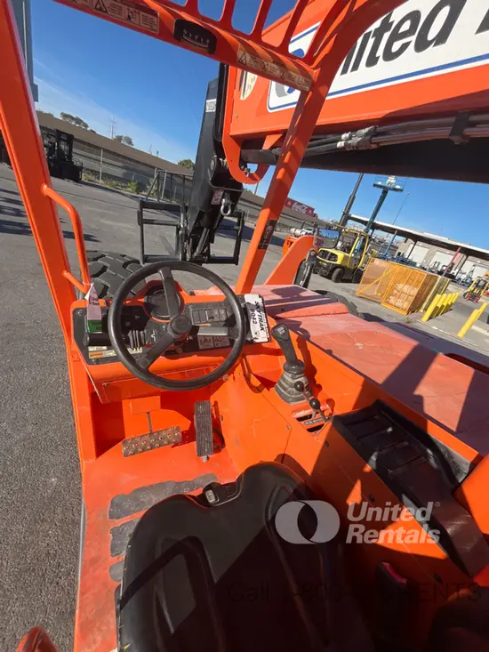 2019 SKYTRAK 8042 Forklift