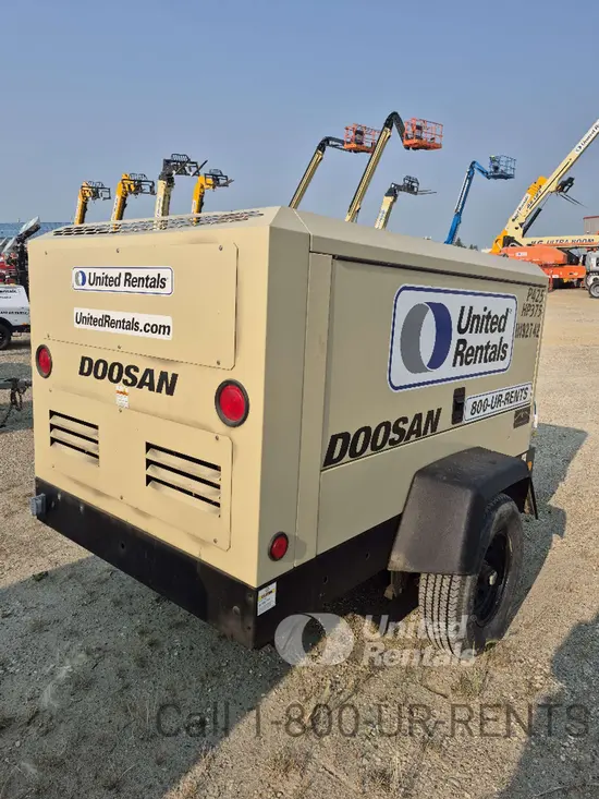 2021 Doosan P425/HP375WCU Air Compressor