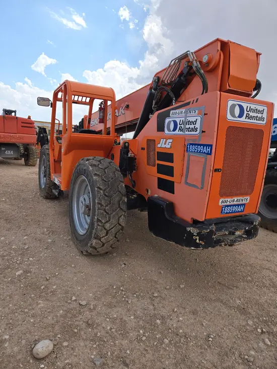 2017 SKYTRAK 10054 Forklift