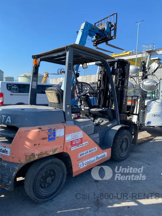 2019 Toyota 8FD35U Warehouse Forklift