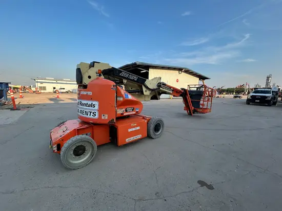 2017 JLG E400AJPN Articulating Boom Lift