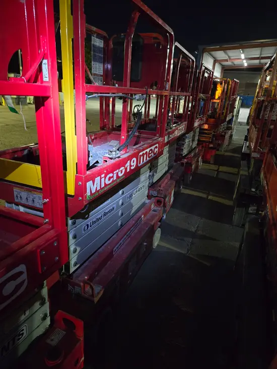 2019 MEC MICRO 19 Scissor Lift