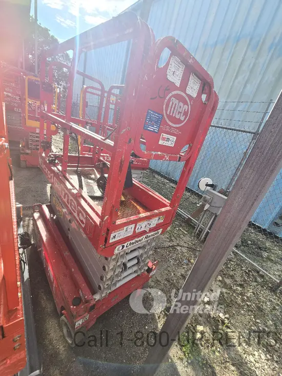 2018 MEC MICRO 19 Scissor Lift