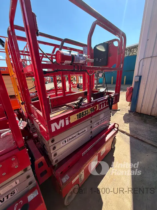 2018 MEC MICRO 19 Scissor Lift