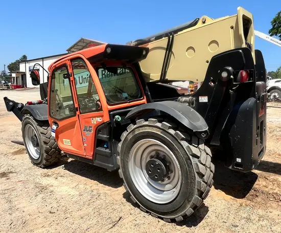 2019 JLG 1055 Forklift