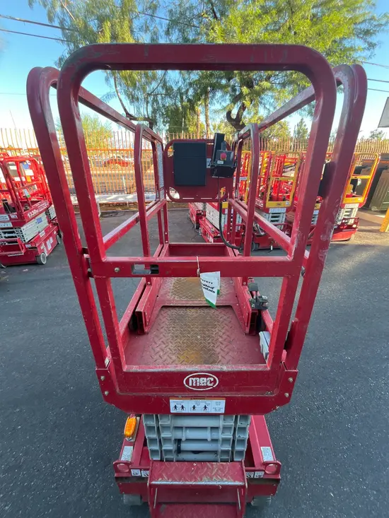 2019 MEC MICRO 19 Scissor Lift