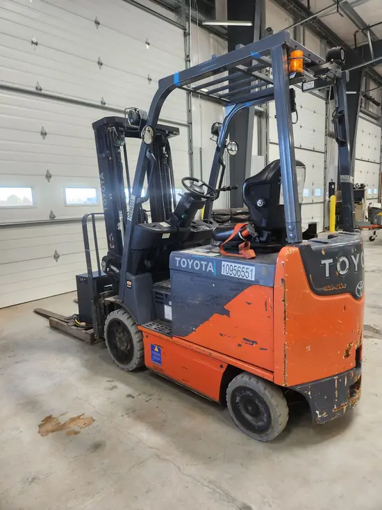 2019 Toyota 8FBCU25 Warehouse Forklift