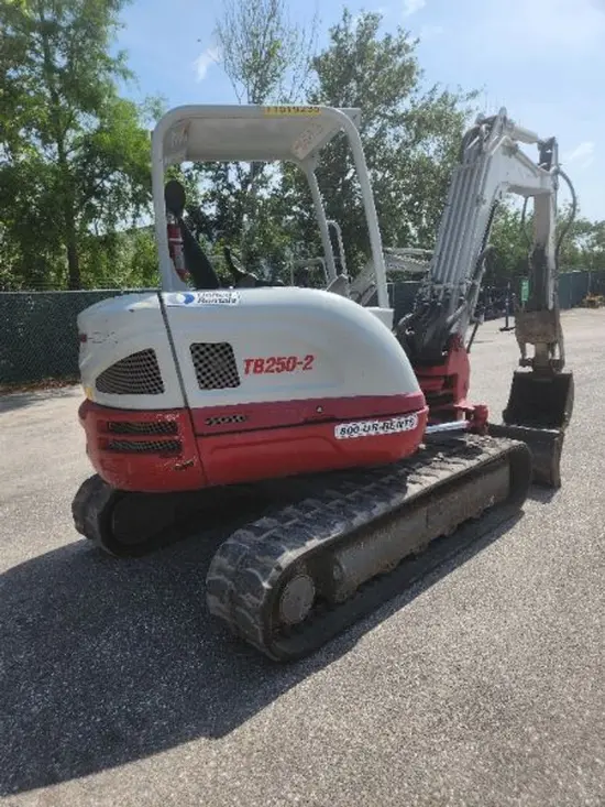 2022 Takeuchi TB250-2R Mini Excavator