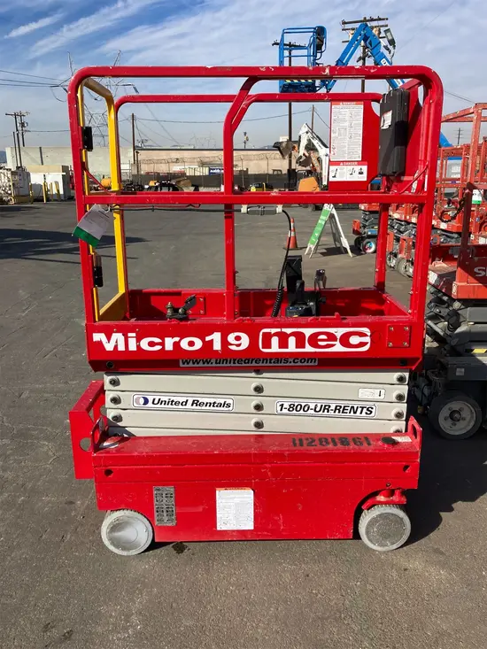 2021 MEC MICRO 19 Scissor Lift