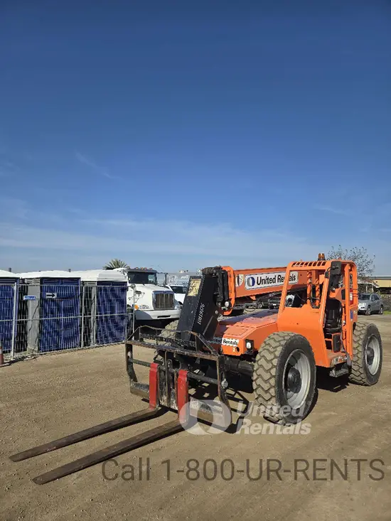2018 SKYTRAK 8042 Forklift