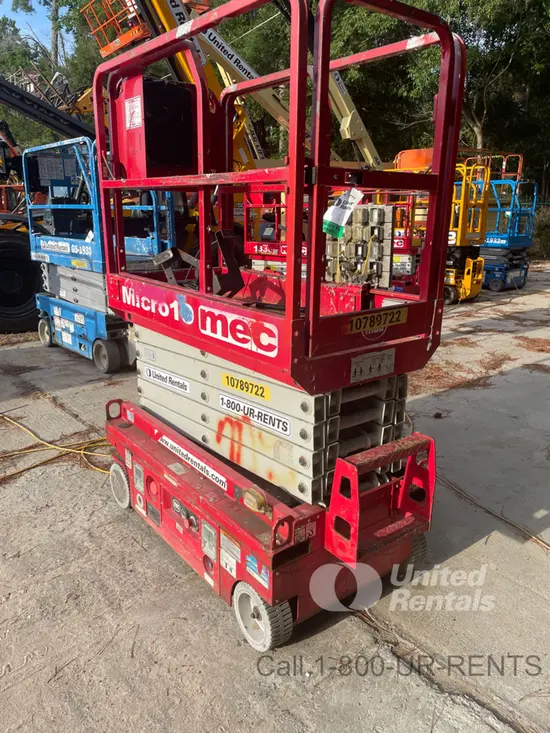 2018 MEC MICRO 19 Scissor Lift