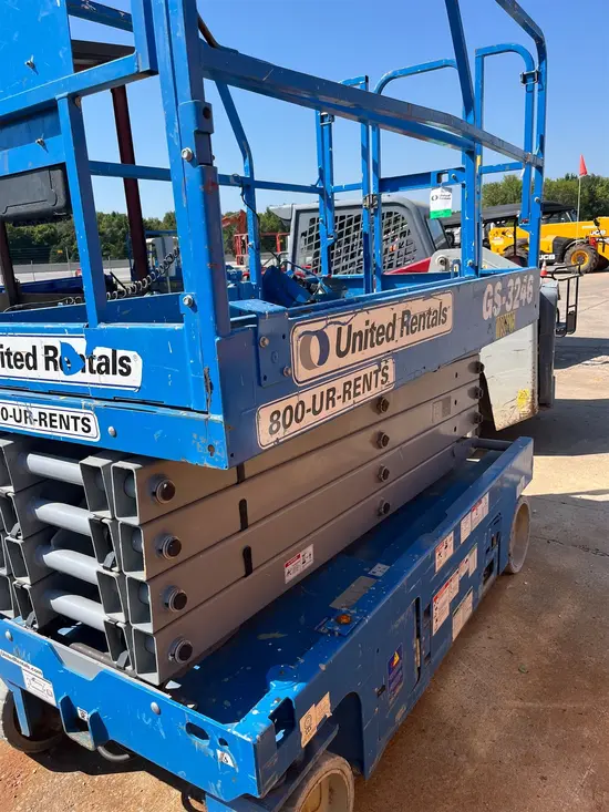 2019 Genie GS-3246 Scissor Lift