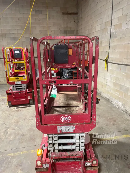 2018 MEC MICRO 19 Scissor Lift