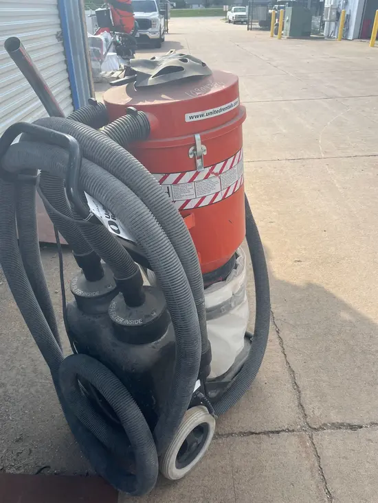 2018 Husqvarna T10000 Vacuum